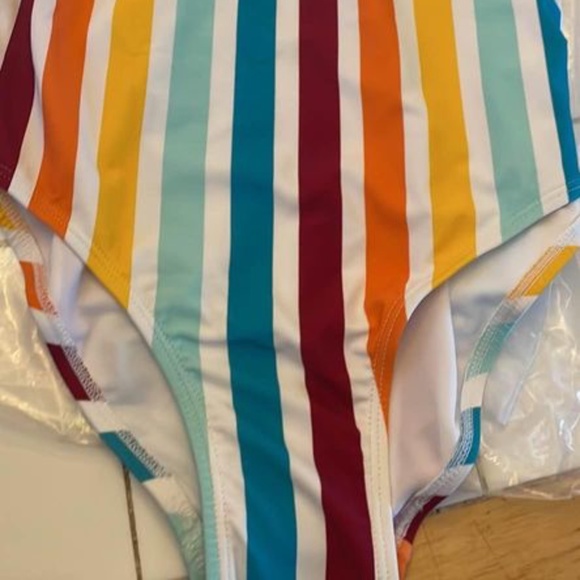 BRAND NEW women ripzone stripe swim swimsuit bathing suit swimming size S & M - Picture 5 of 6